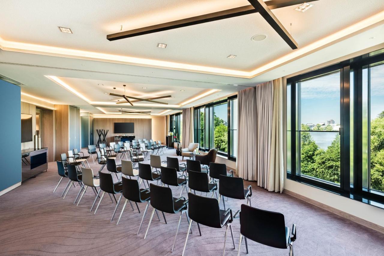 Le Meridien Хамбург Екстериор снимка Meeting room