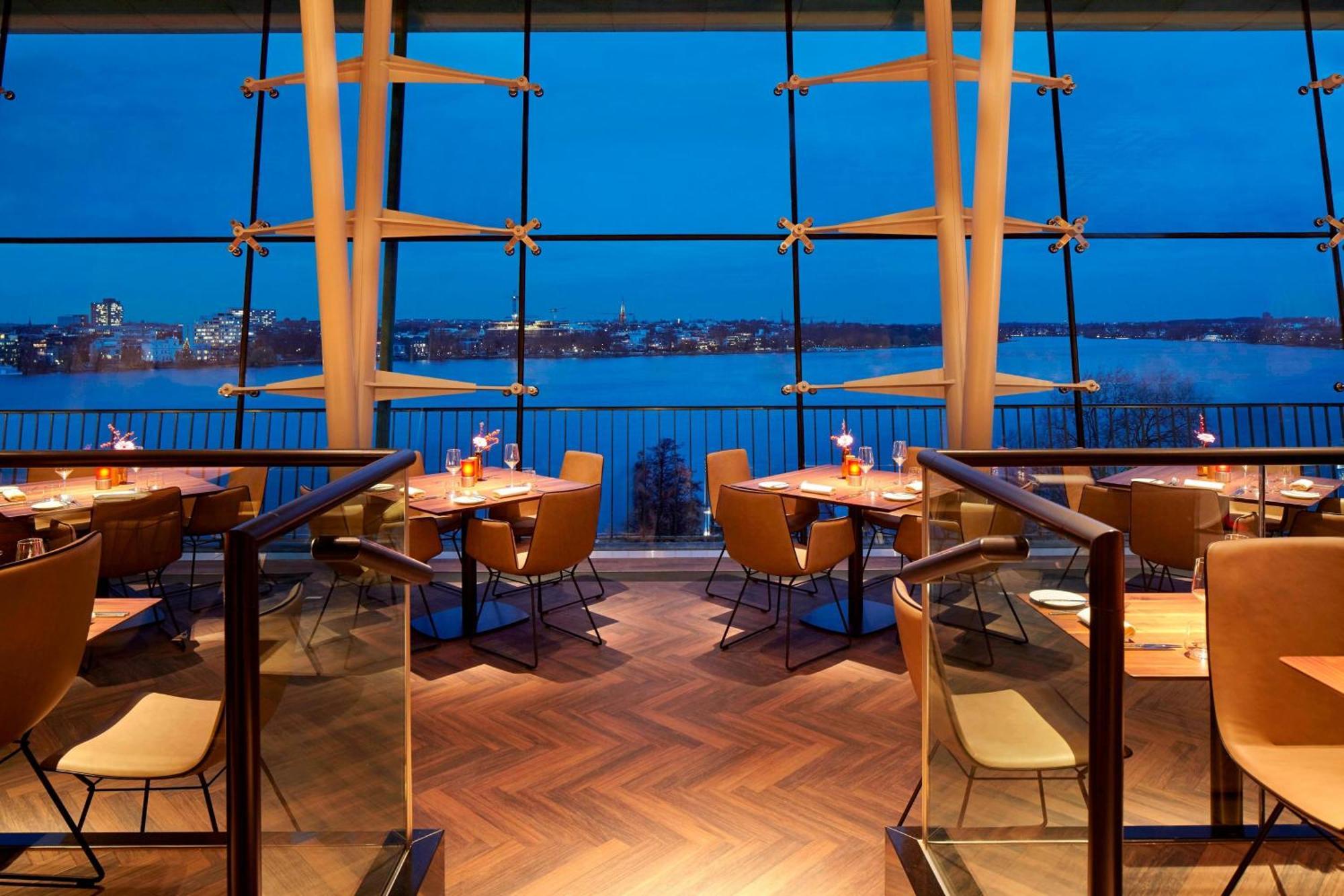 Le Meridien Хамбург Екстериор снимка Restaurant